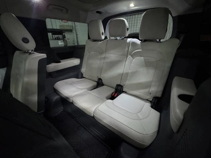 2023 Land Rover Defender L663 - Image 15 of 16