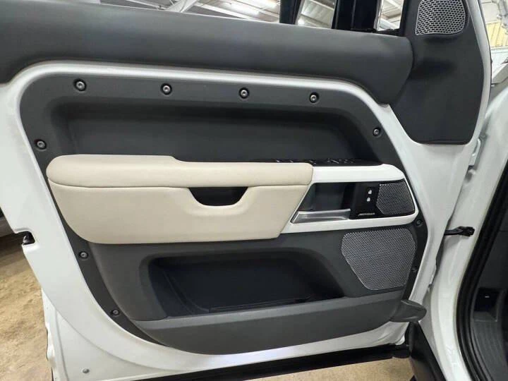2023 Land Rover Defender L663 - Image 16 of 16