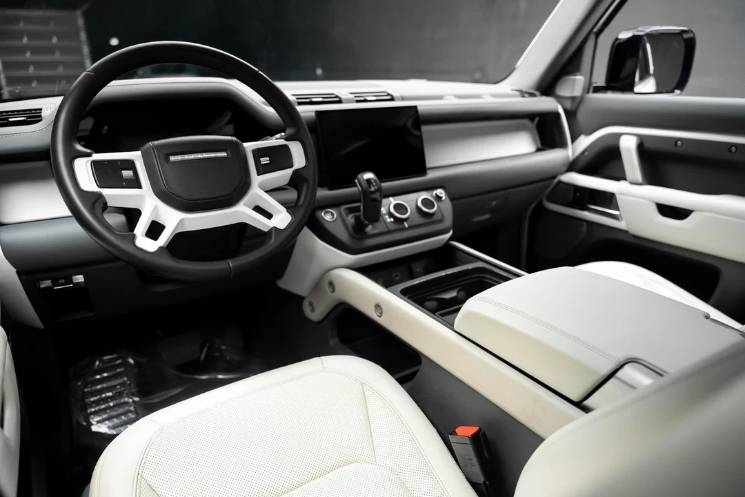 2023 Land Rover Defender L663 - Image 2 of 12