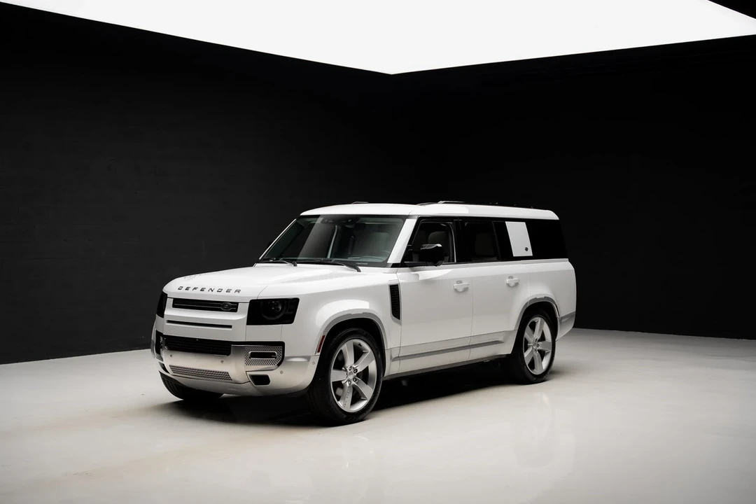 2023 Land Rover Defender L663 - Image 4 of 12