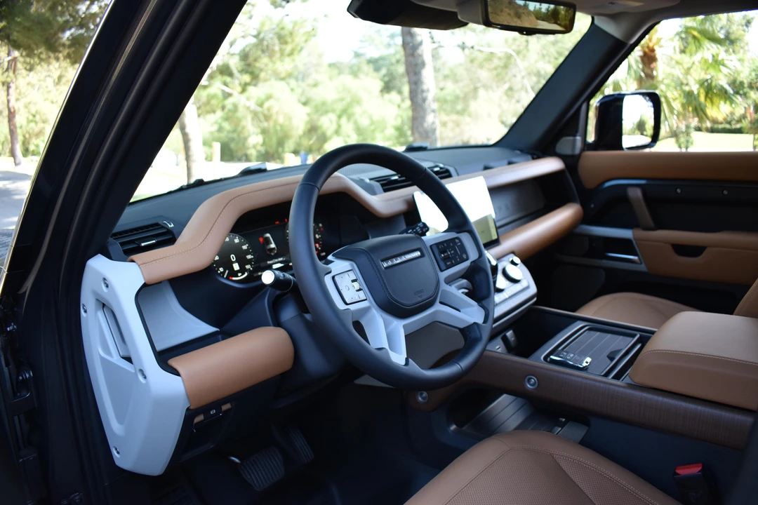 2023 Land Rover Defender L663 - Image 10 of 13