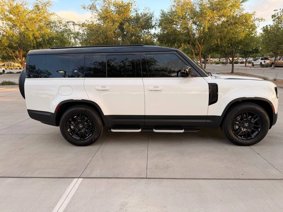 2023 Land Rover Defender 130 - Image 4 of 20