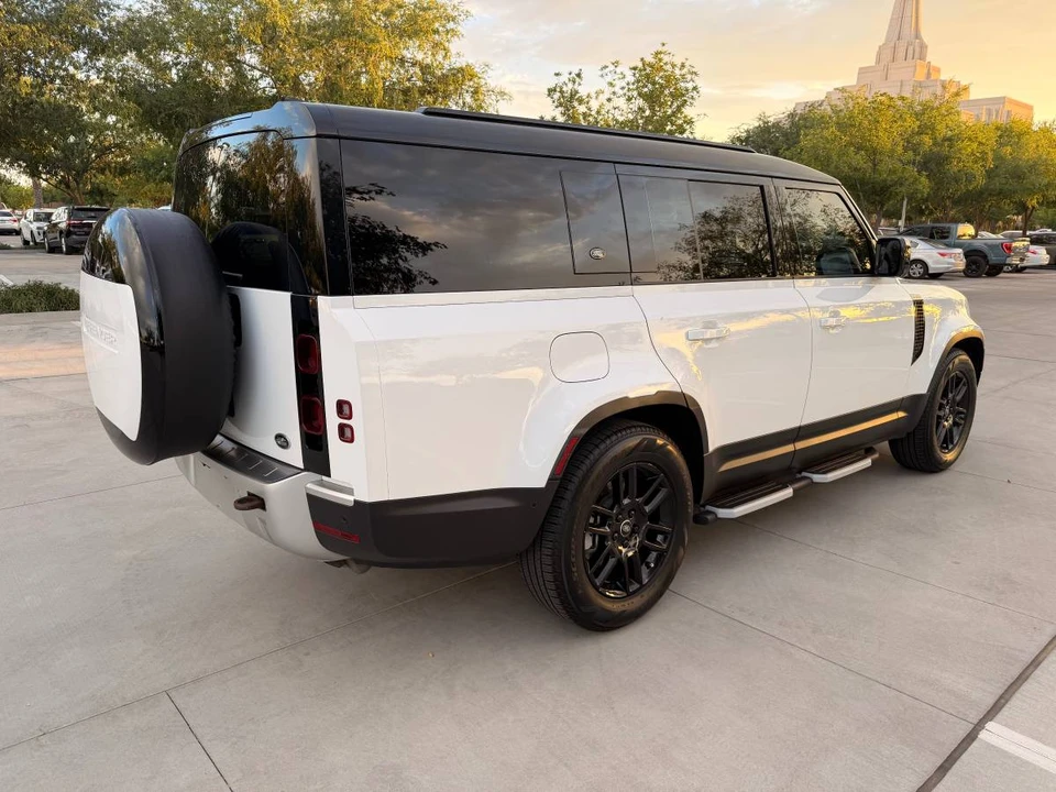 2023 Land Rover Defender 130 - Image 5 of 20