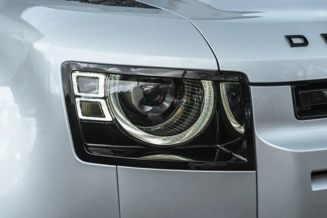 2020 Land Rover Defender 130 - Image 12 of 31