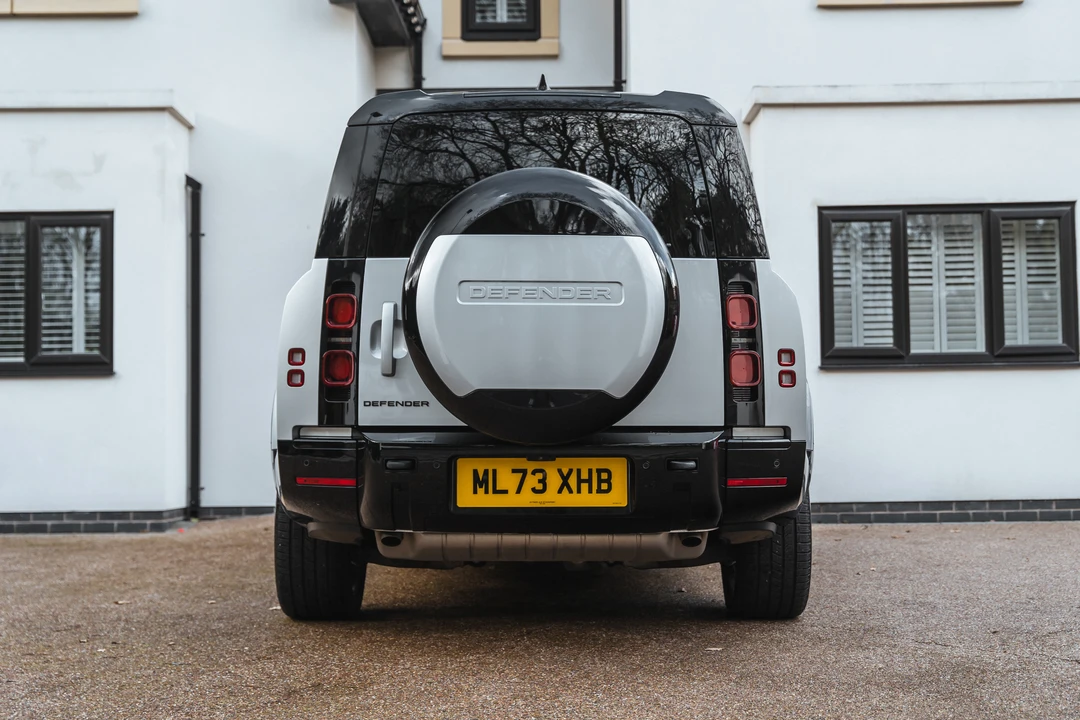 2020 Land Rover Defender 130 - Image 6 of 31