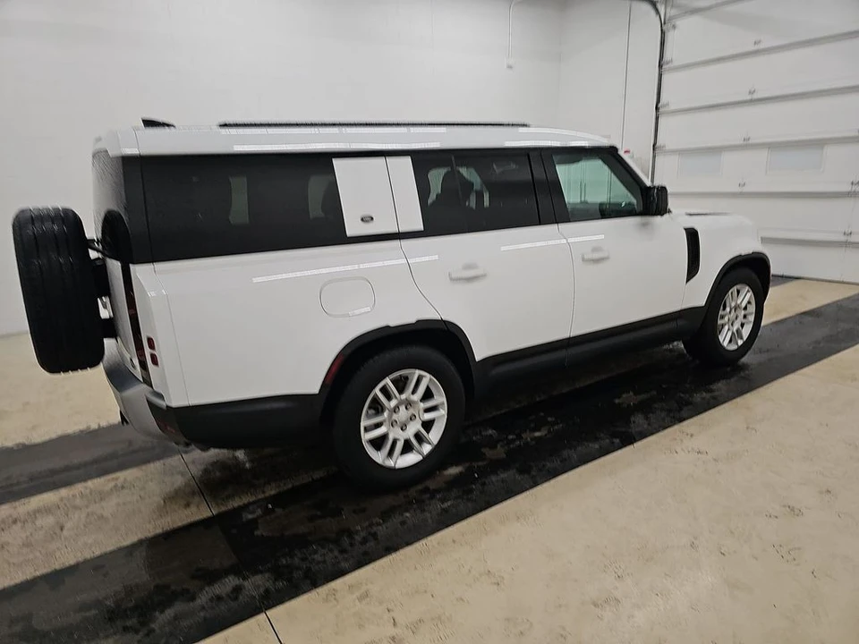 2023 Land Rover Defender L663 - Image 2 of 10