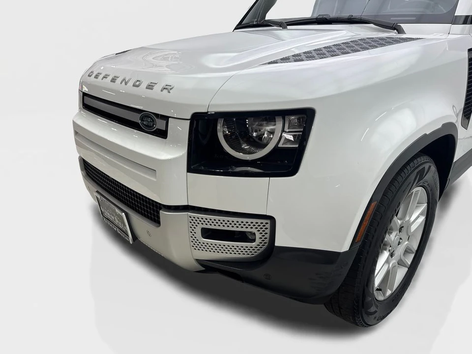 2023 Land Rover Defender L663 - Image 16 of 21
