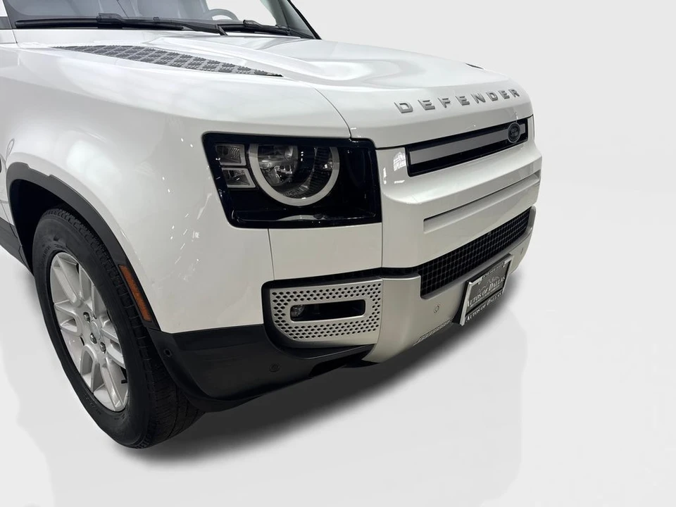 2023 Land Rover Defender L663 - Image 17 of 21