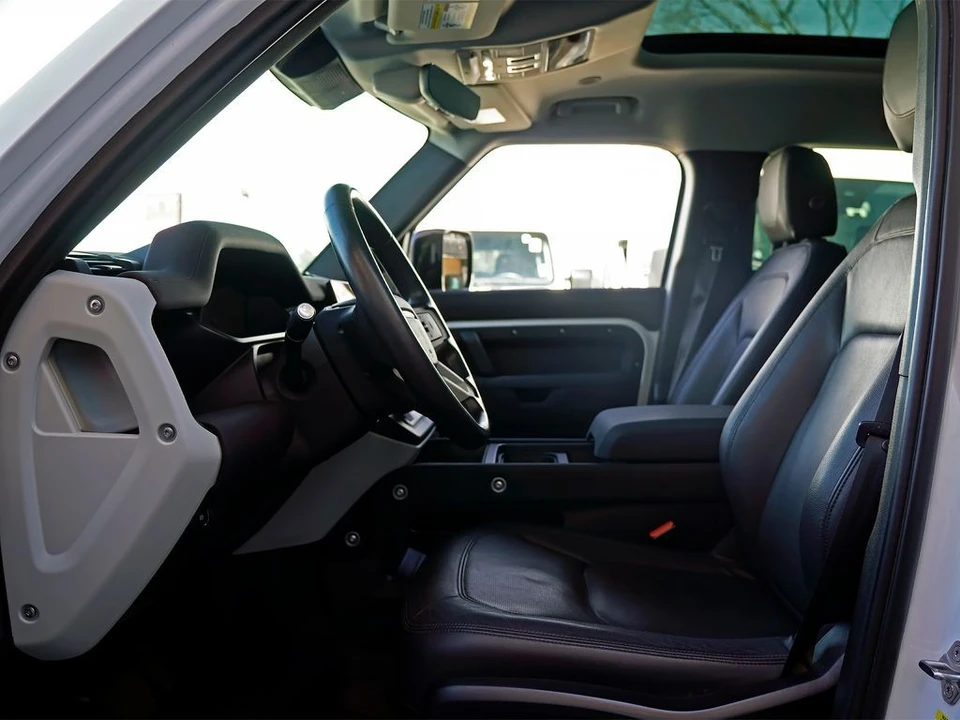 2023 Land Rover Defender L663 - Image 15 of 30