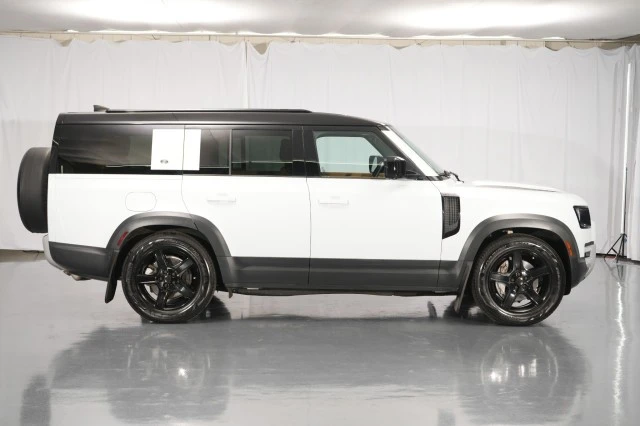 2023 Land Rover Defender L663 - Image 18 of 21