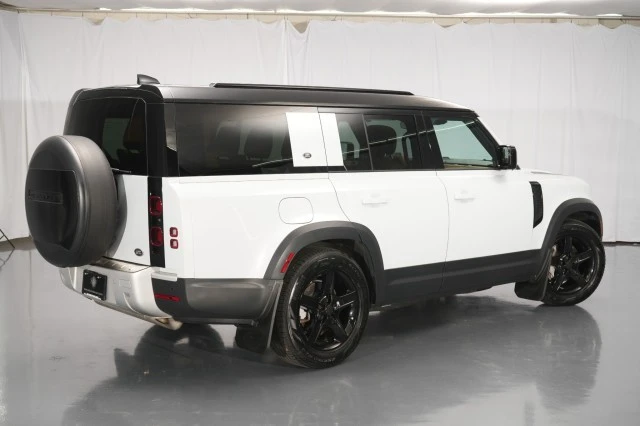 2023 Land Rover Defender L663 - Image 19 of 21