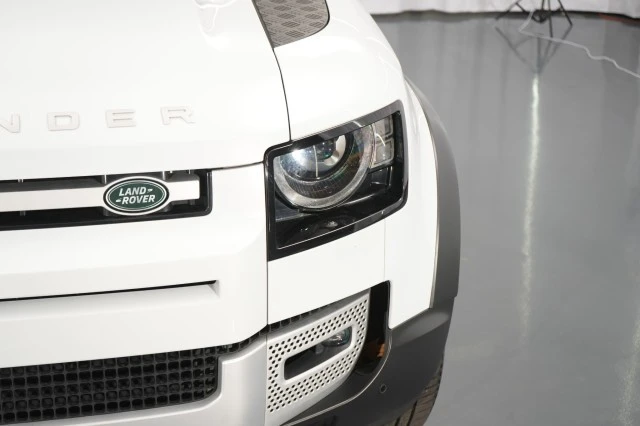 2023 Land Rover Defender L663 - Image 11 of 21