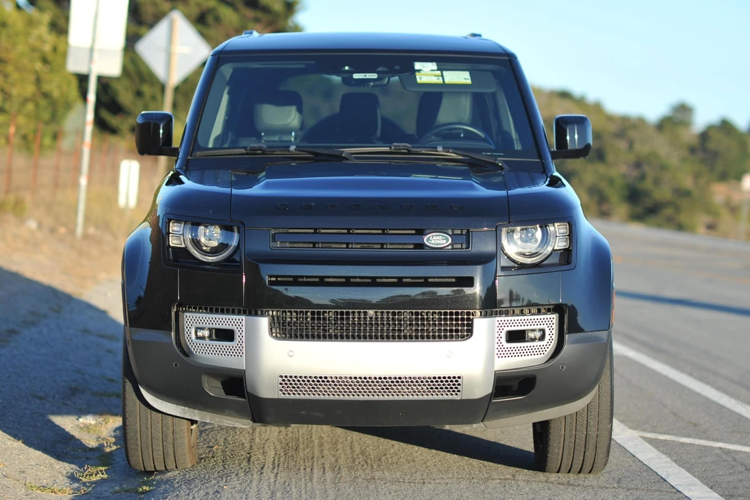 2023 Land Rover Defender L663 - Image 2 of 31