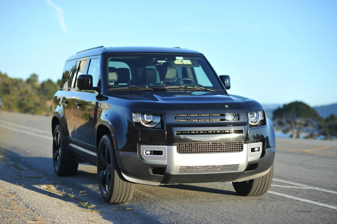 2023 Land Rover Defender L663 - Image 19 of 31