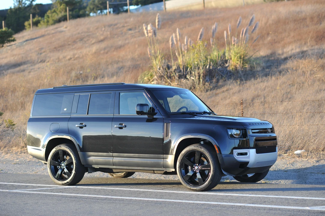 2023 Land Rover Defender L663 - Image 15 of 31