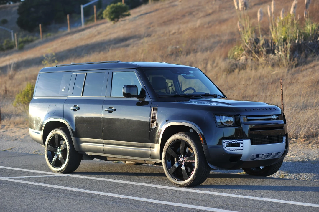 2023 Land Rover Defender L663 - Image 16 of 31