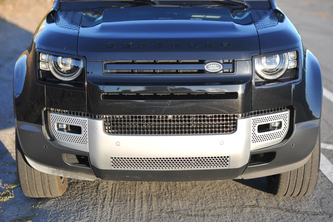 2023 Land Rover Defender L663 - Image 24 of 31