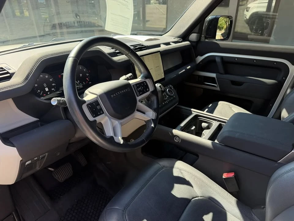 2023 Land Rover Defender L663 - Image 4 of 19
