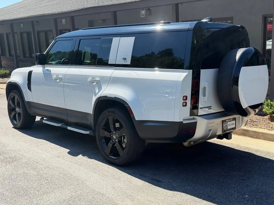 2023 Land Rover Defender L663 - Image 3 of 19