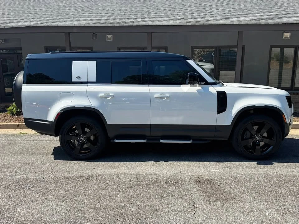 2023 Land Rover Defender L663 - Image 14 of 19