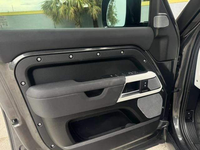 2023 Land Rover Defender L663 - Image 11 of 12