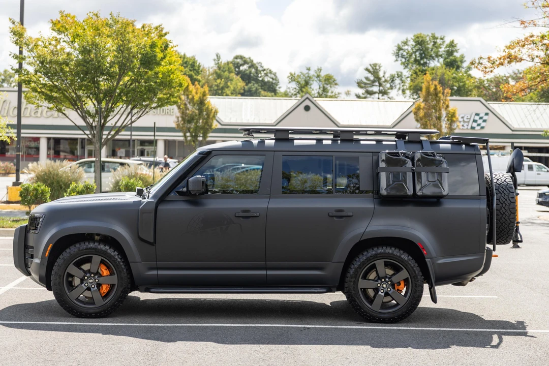 2023 Land Rover Defender L663 - Image 7 of 31
