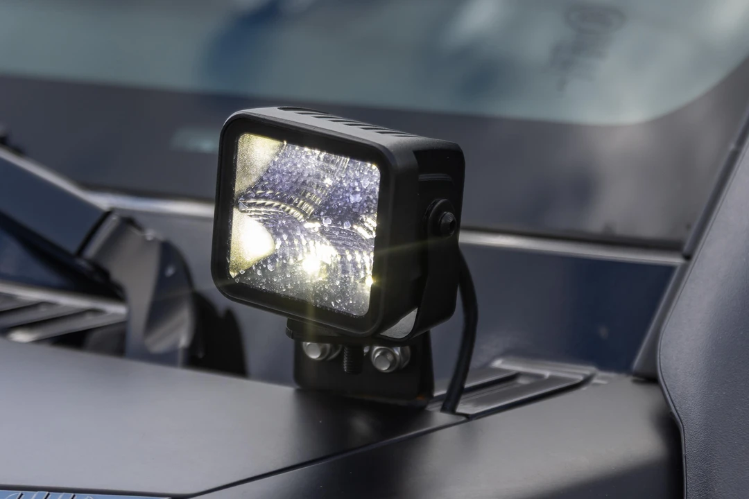 2023 Land Rover Defender L663 - Image 26 of 31