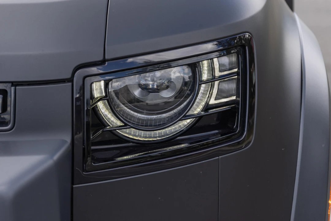 2023 Land Rover Defender L663 - Image 23 of 31