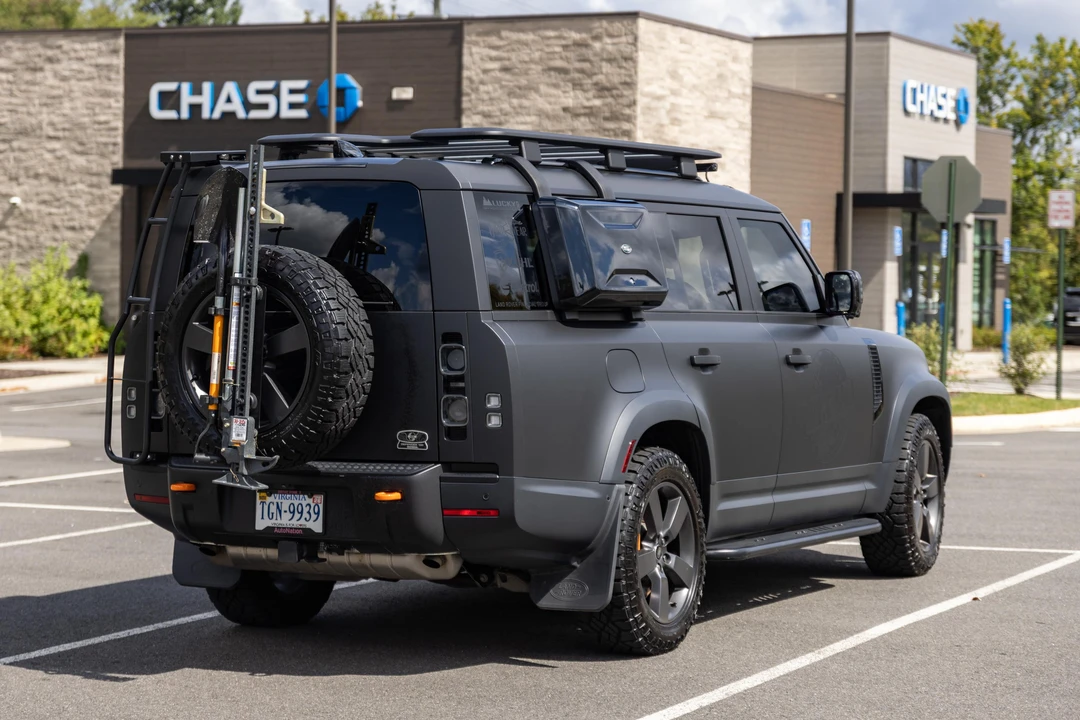 2023 Land Rover Defender L663 - Image 8 of 31