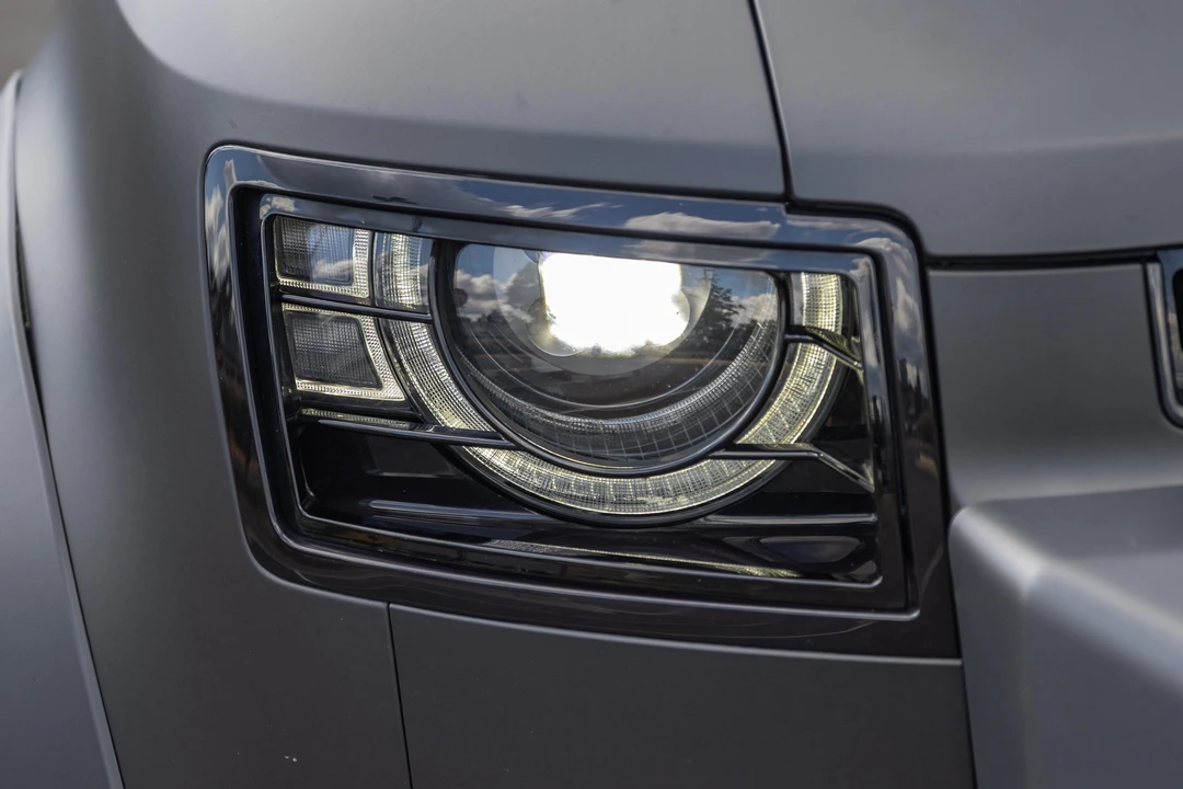 2023 Land Rover Defender L663 - Image 15 of 31