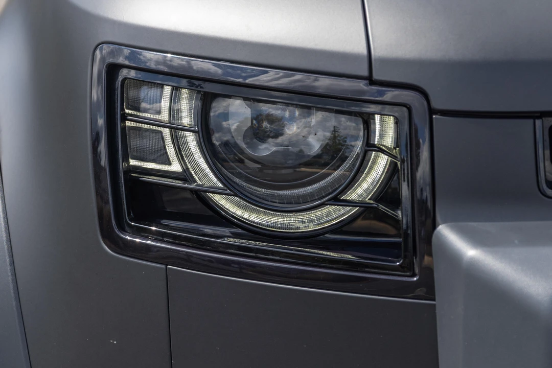 2023 Land Rover Defender L663 - Image 14 of 31