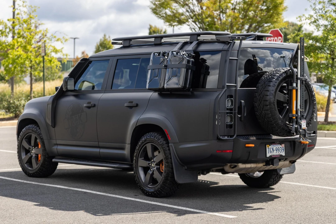 2023 Land Rover Defender L663 - Image 4 of 31