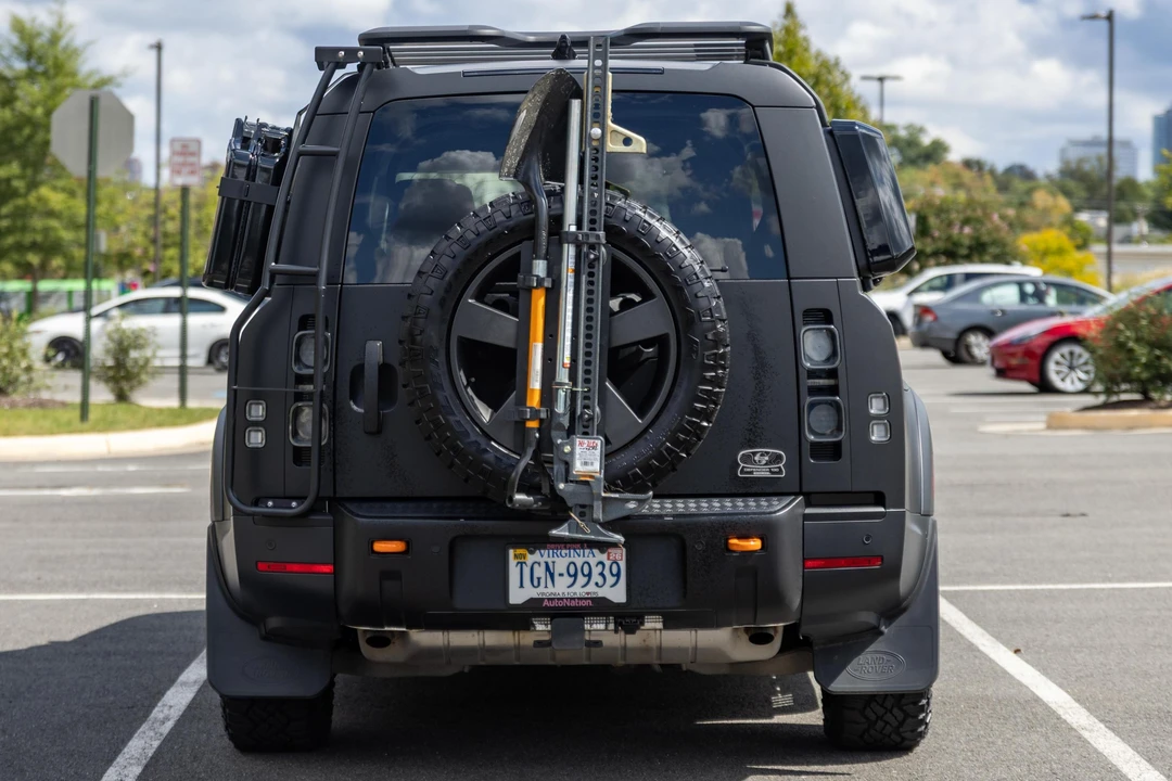 2023 Land Rover Defender L663 - Image 5 of 31