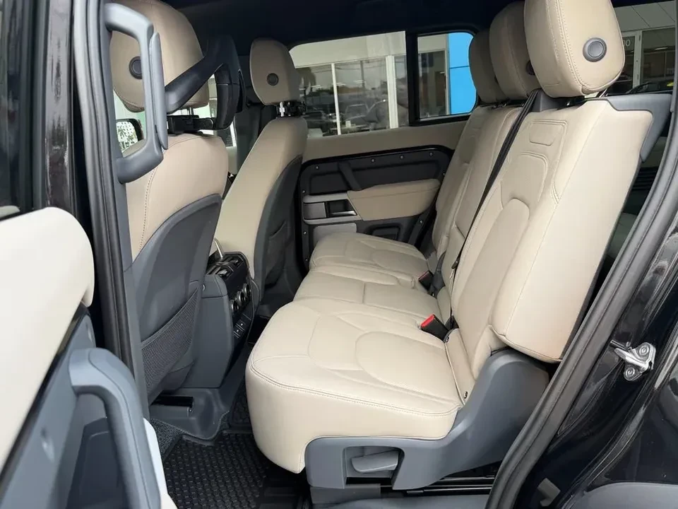 2023 Land Rover Defender L663 - Image 13 of 20