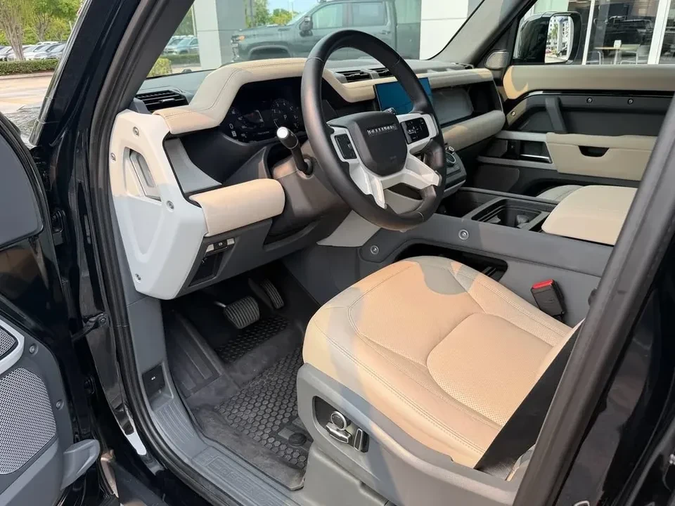 2023 Land Rover Defender L663 - Image 12 of 20