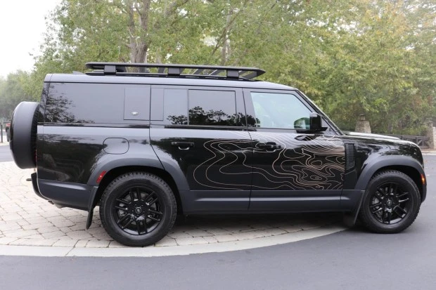 2023 Land Rover Defender L663 - Image 3 of 8