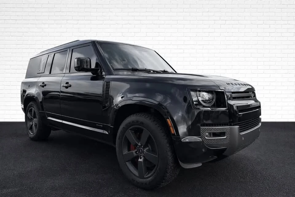 2023 Land Rover Defender L663 - Image 17 of 18