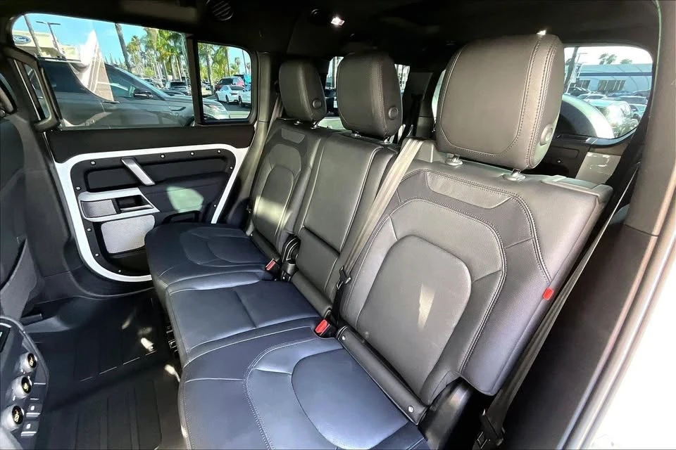2023 Land Rover Defender L663 - Image 17 of 18