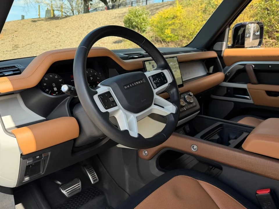 2023 Land Rover Defender L663 - Image 16 of 21