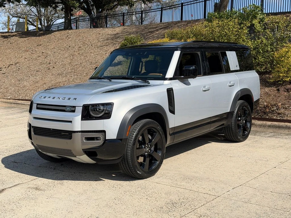 2023 Land Rover Defender L663 - Image 2 of 21