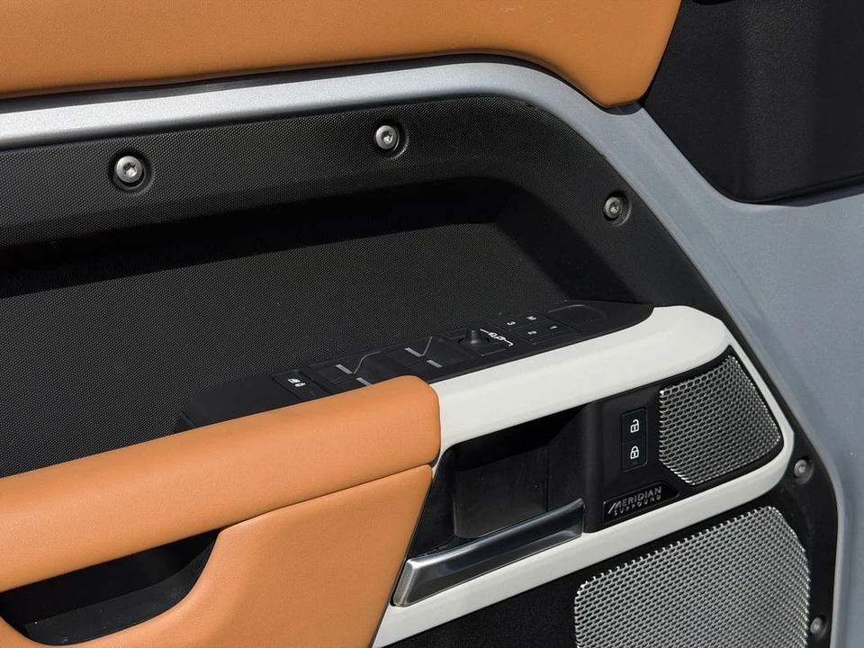 2023 Land Rover Defender L663 - Image 15 of 21
