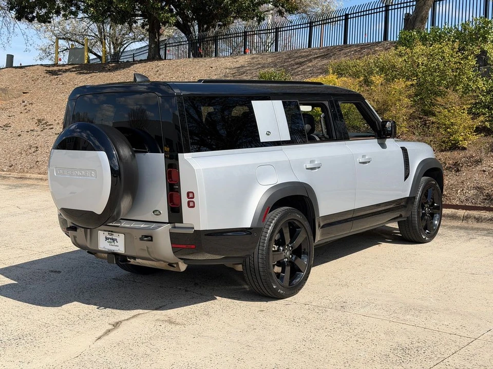 2023 Land Rover Defender L663 - Image 5 of 21