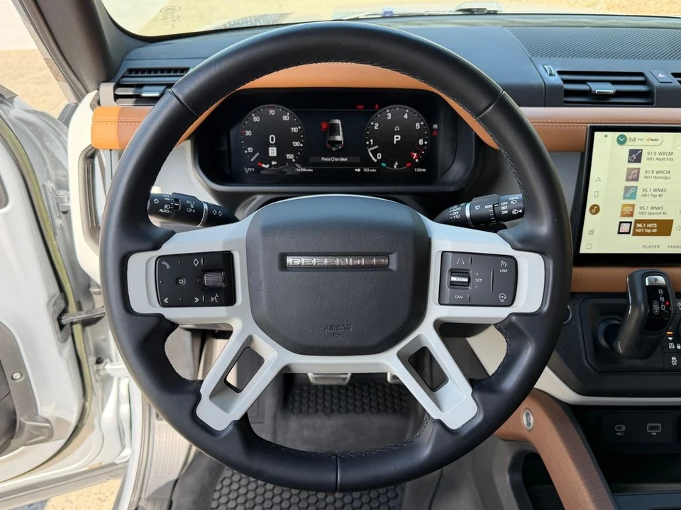 2023 Land Rover Defender L663 - Image 18 of 21