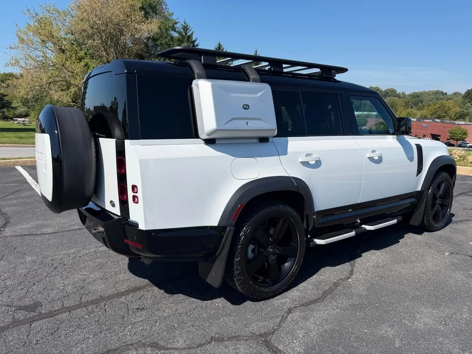 2023 Land Rover Defender L663 - Image 8 of 20