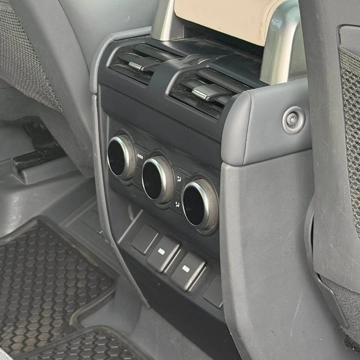 2023 Land Rover Defender L663 - Image 12 of 15