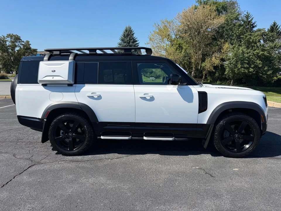 2023 Land Rover Defender L663 - Image 7 of 20