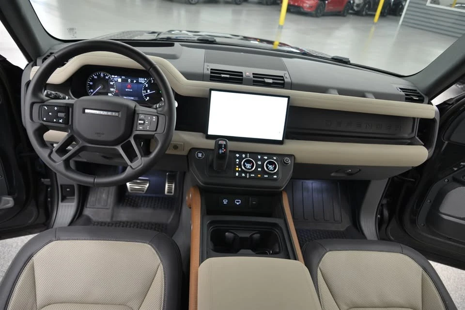 2023 Land Rover Defender L663 - Image 2 of 9