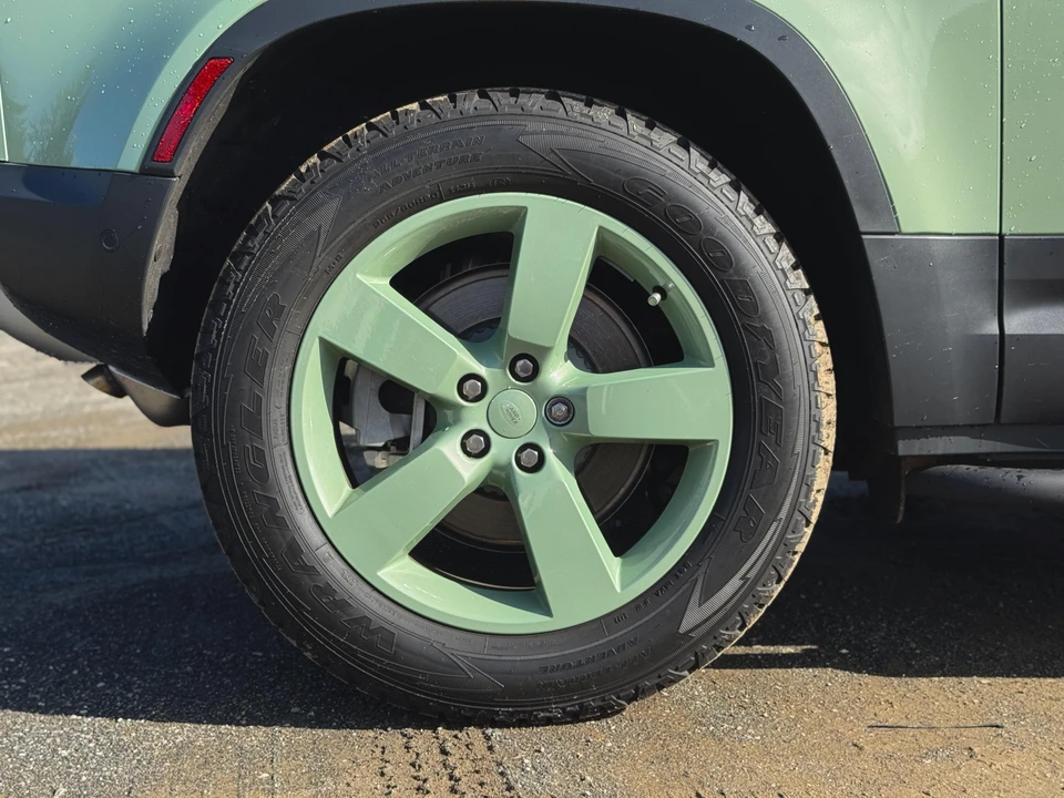 2023 Land Rover Defender L663 - Image 19 of 31