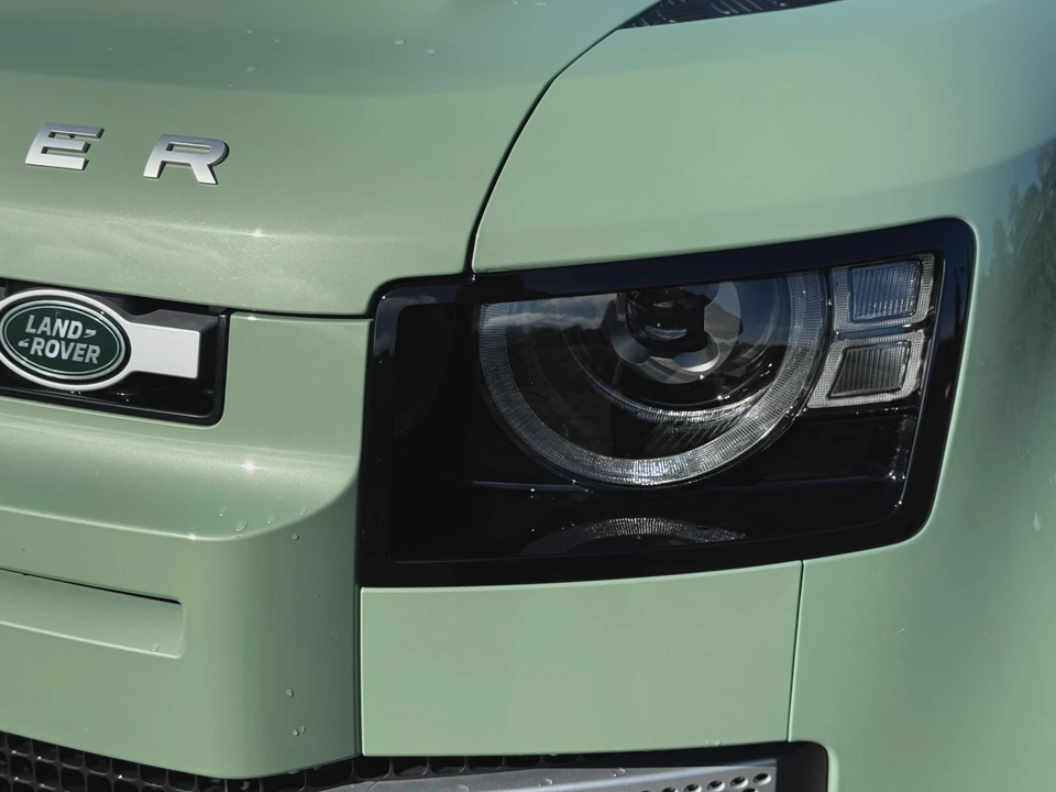 2023 Land Rover Defender L663 - Image 10 of 31