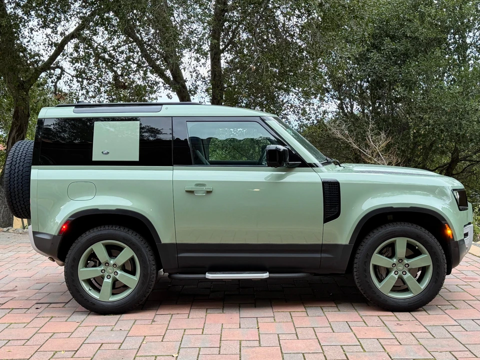 2023 Land Rover Defender L663 - Image 3 of 31